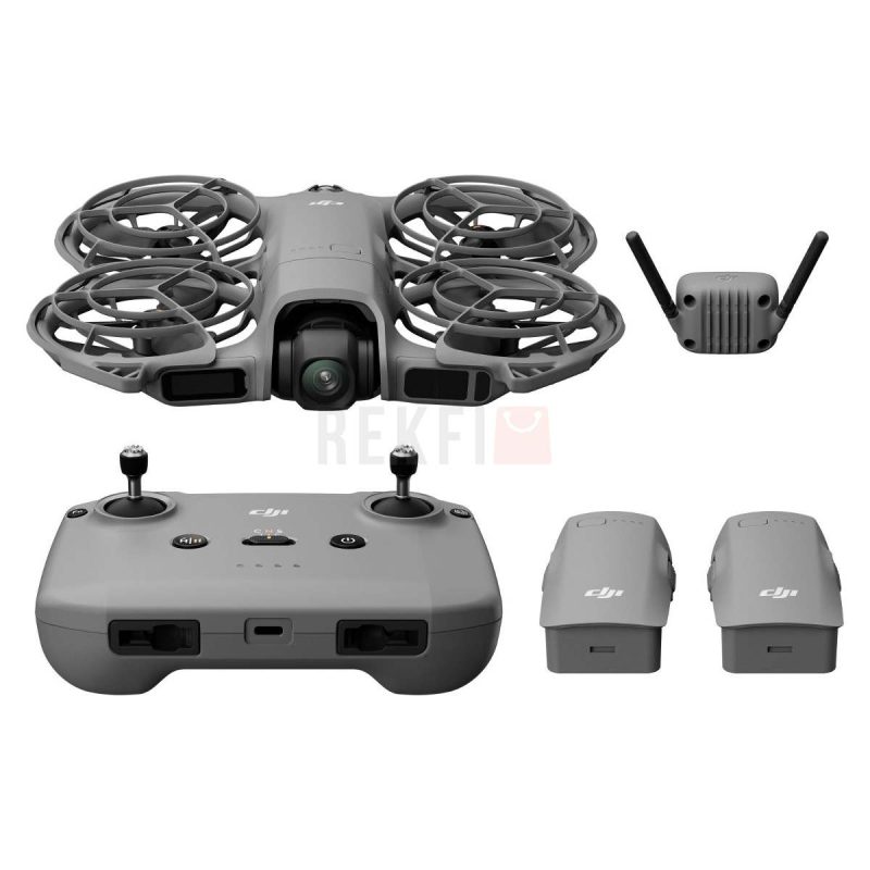 Drone DJI Neo 2 Fly More Combo pose a cote de la radiocommande RC N3 des trois batteries et du hub de charge pret pour une session de prise de vue 4